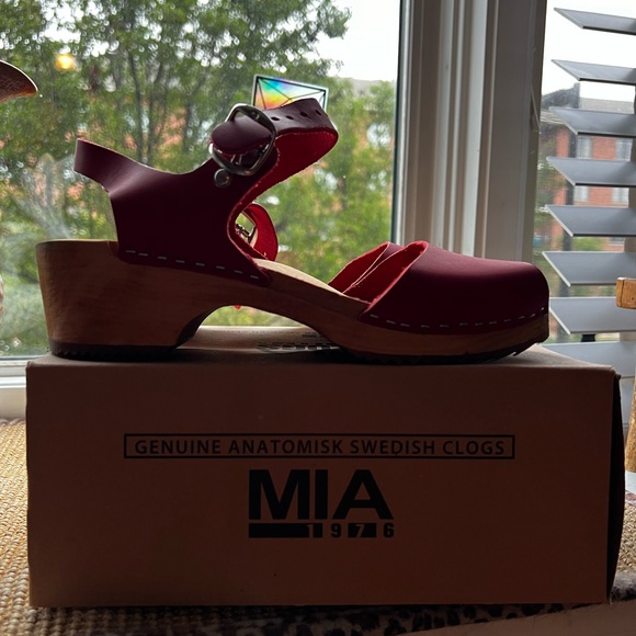MIA 1976 Genuine Swedish Clogs- Anja red leather - 10 - Picture 4 of 9